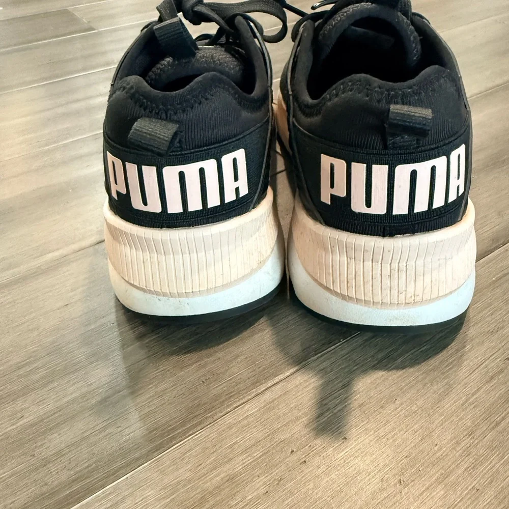 Puma Black Athletic Sneakers Women’s Size 9